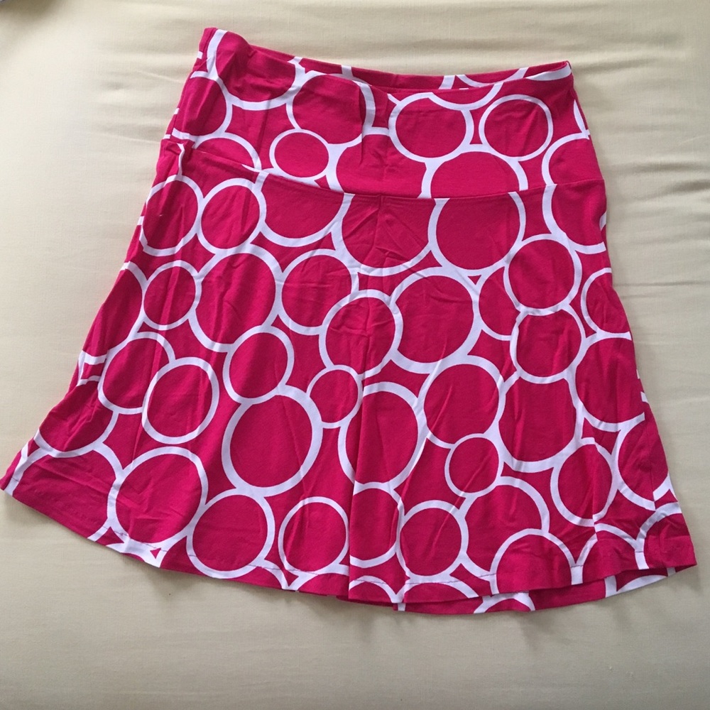 H&M women’s pink skirt.